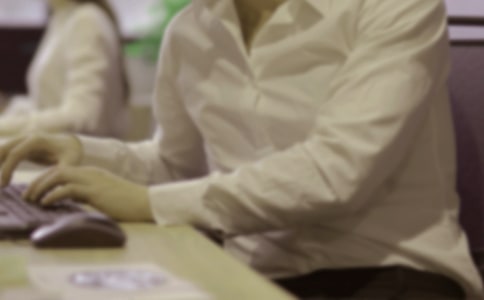 高级白领管理员辞职报告范文