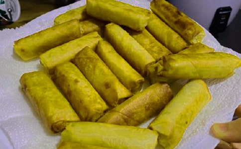 小班教案《包春卷》