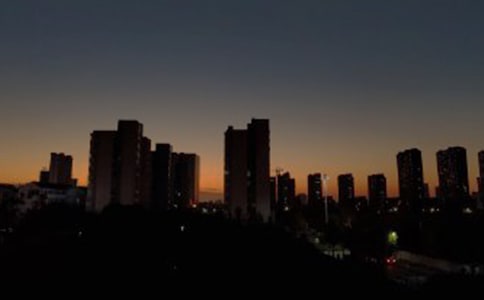 真理的祭献--读海子《黑夜的献诗》