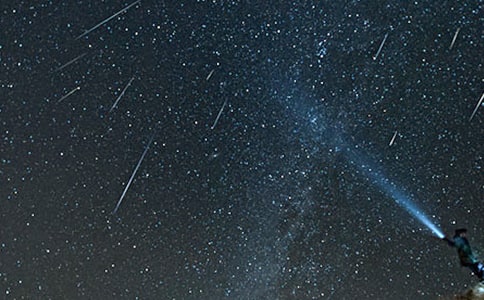 中班体育活动:好玩的流星球