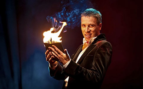 小小魔术师大班教案