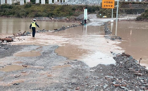 一次大型的泥石流 教案教学设计