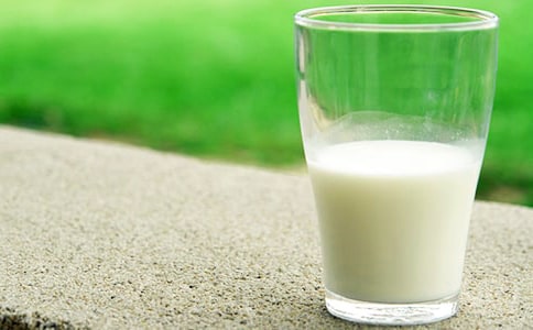 《一杯牛奶的温暖》读后感