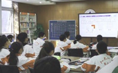 学生上课吃早餐检讨书