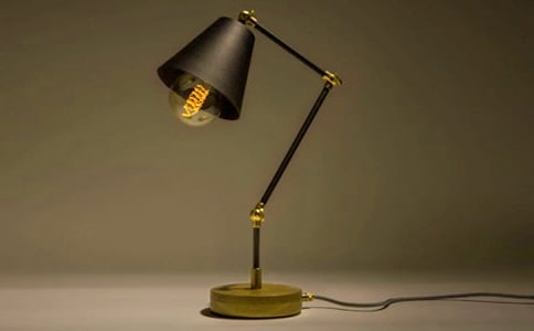 读《舞台灯光的启示》有感