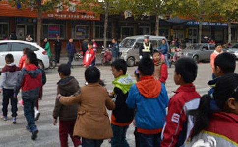 《珍惜心底的不安》高中作文范文(第八届全国中小学生创新作文大赛高中组特等奖)